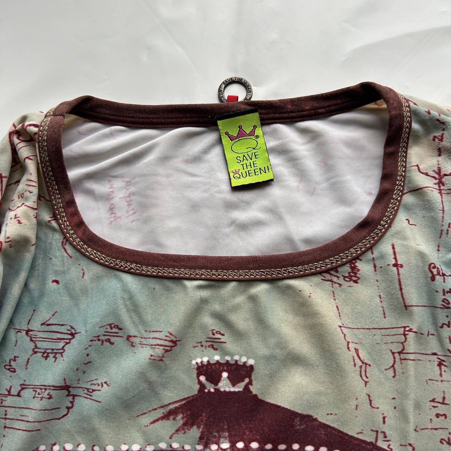 Save The Queen Graphic Long Sleeve Top – S/M