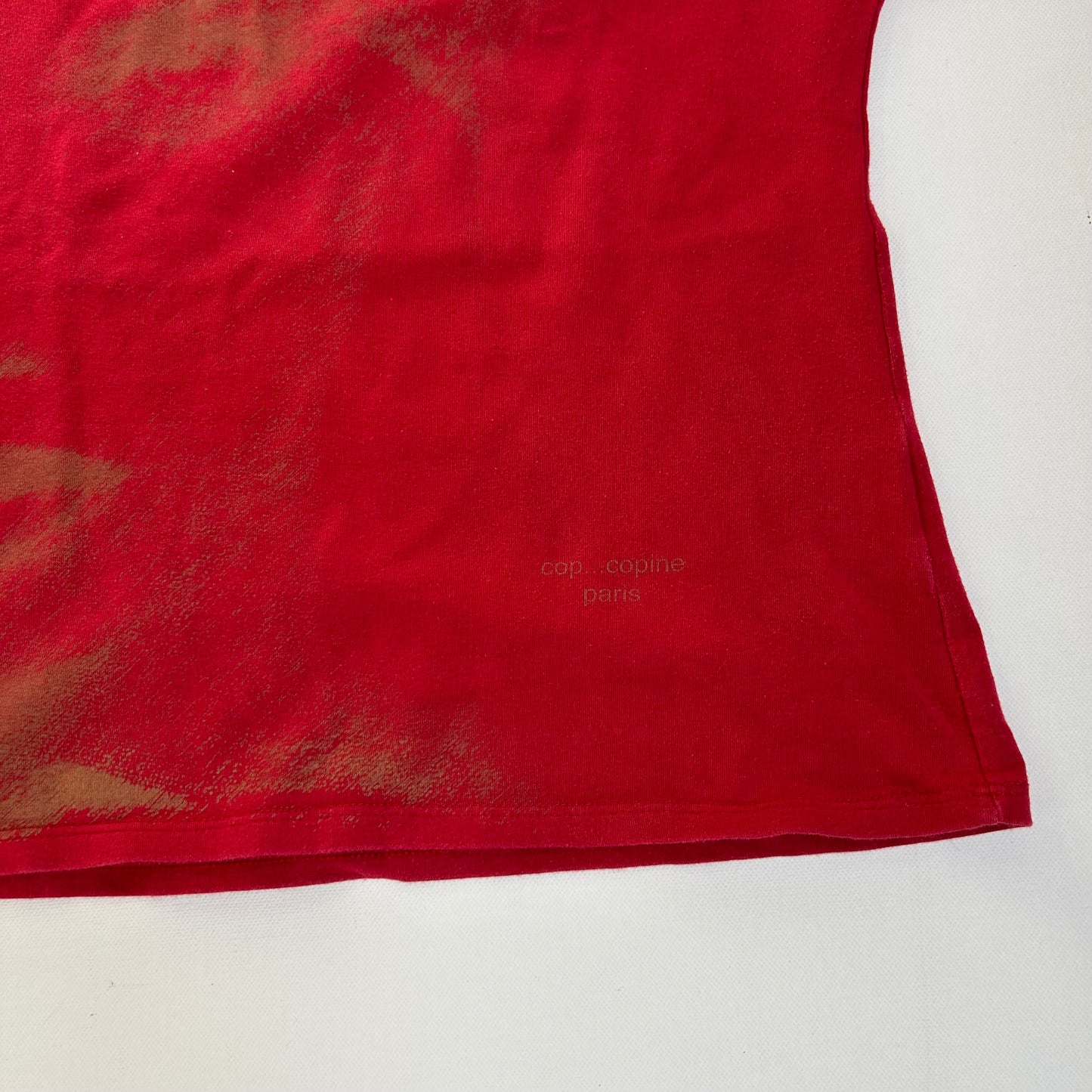 Cop Copine Red Face Motif T-Shirt