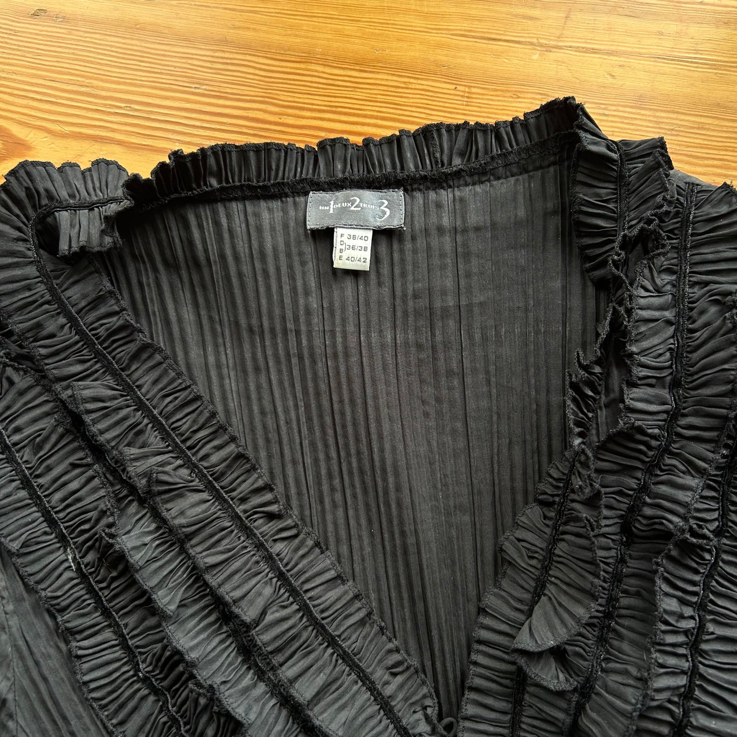 Vintage Black Crinkle Ruffle Blouse - M