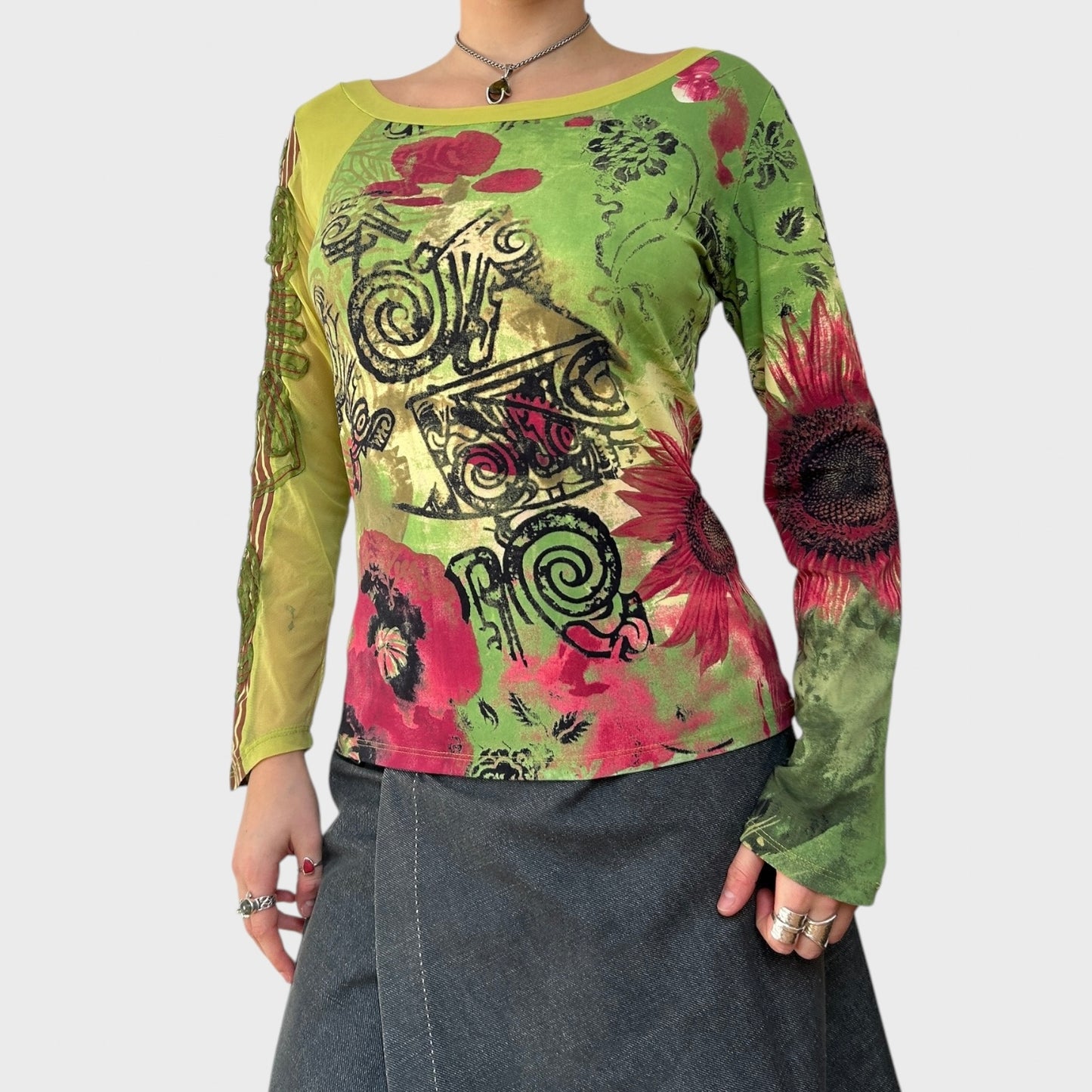 Save the Queen Graphic Mesh Top- L