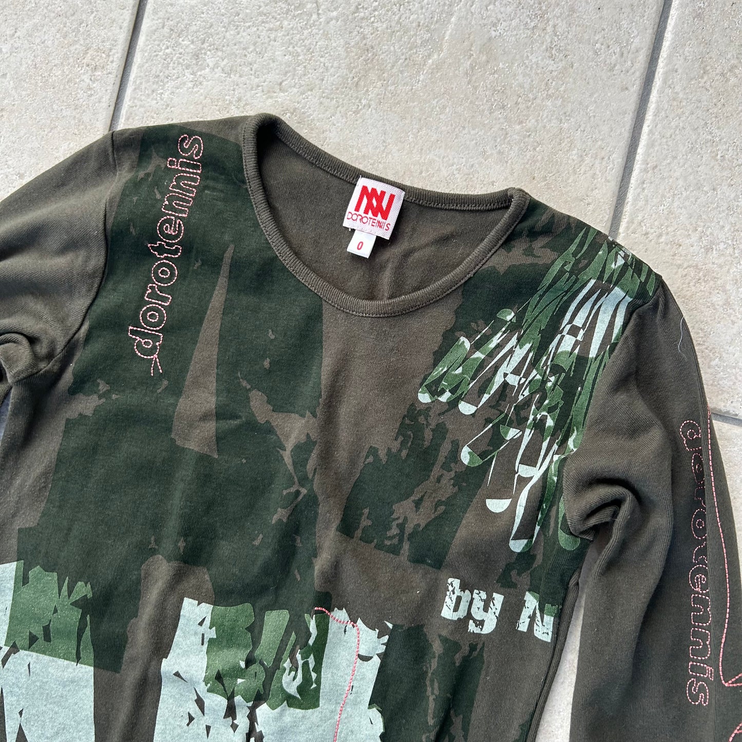 Vintage Graphic Long-Sleeved Top