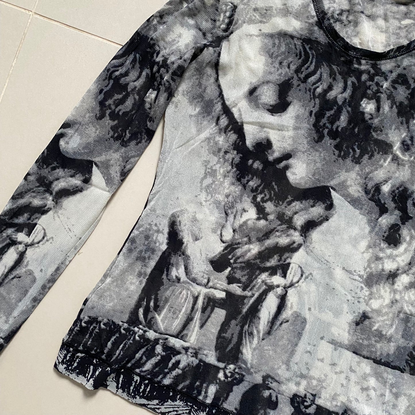 Mesh renaissance long sleeved top
