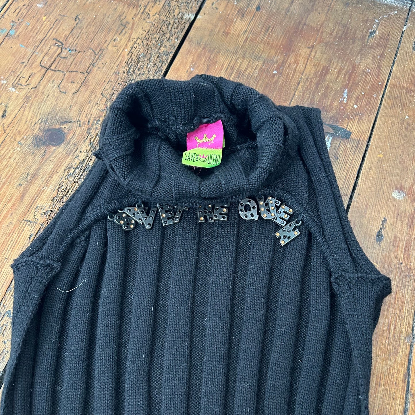 Save The Queen Cut-Out Knit Jumper – S