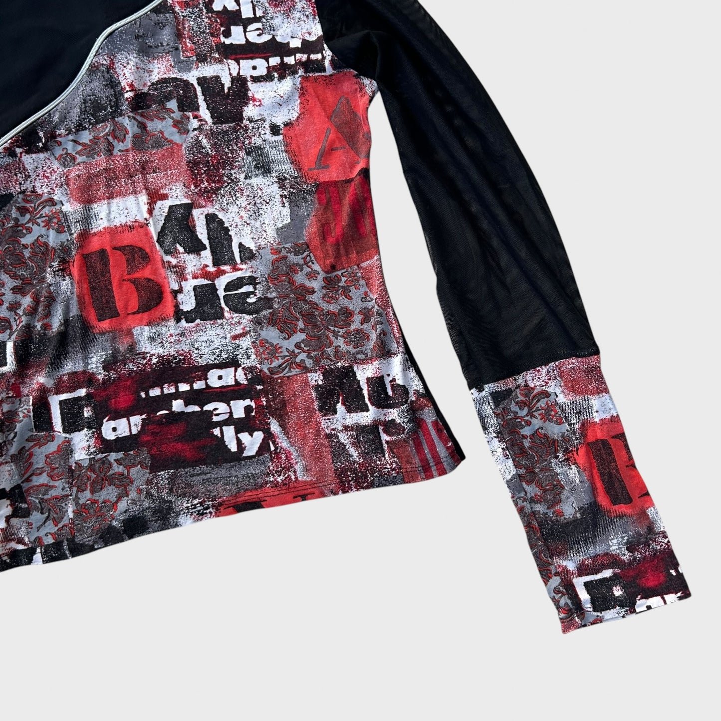 Graphic bi-material mesh top