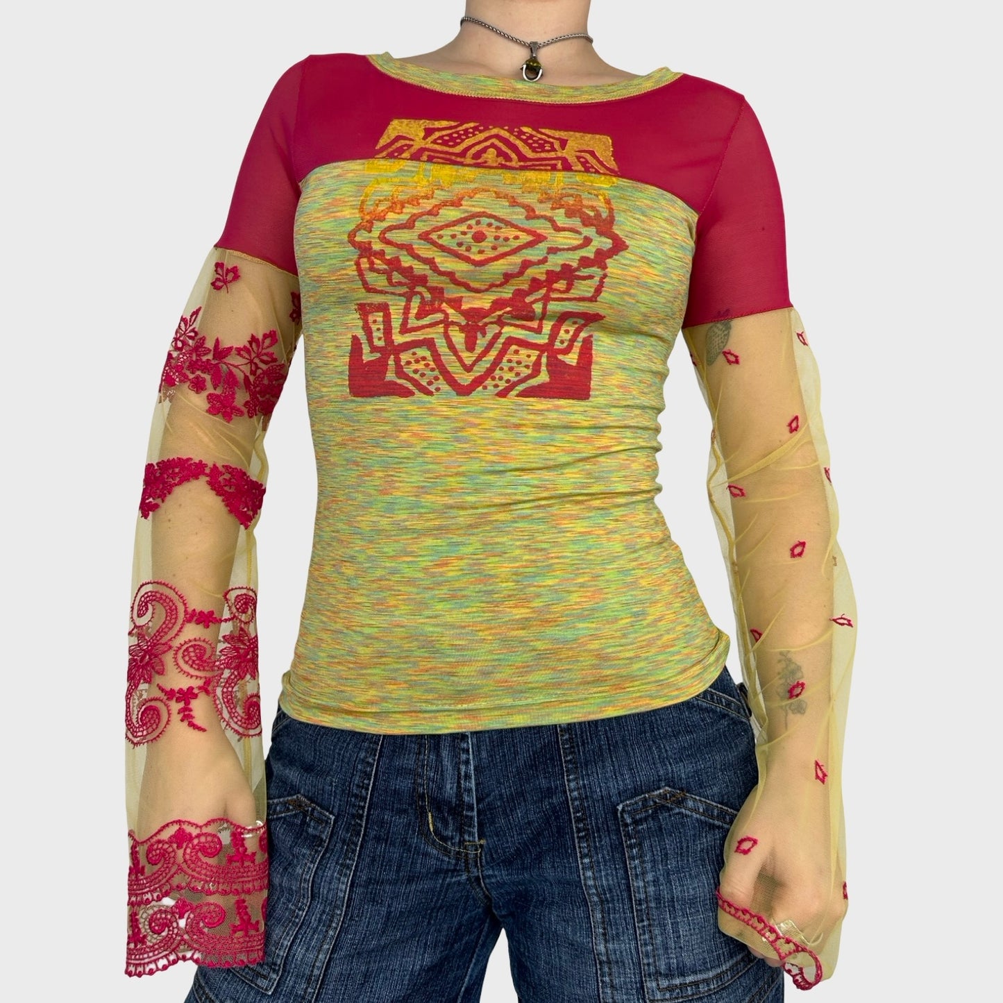 Save the Queen Graphic Mesh Long Sleeve – XS/S