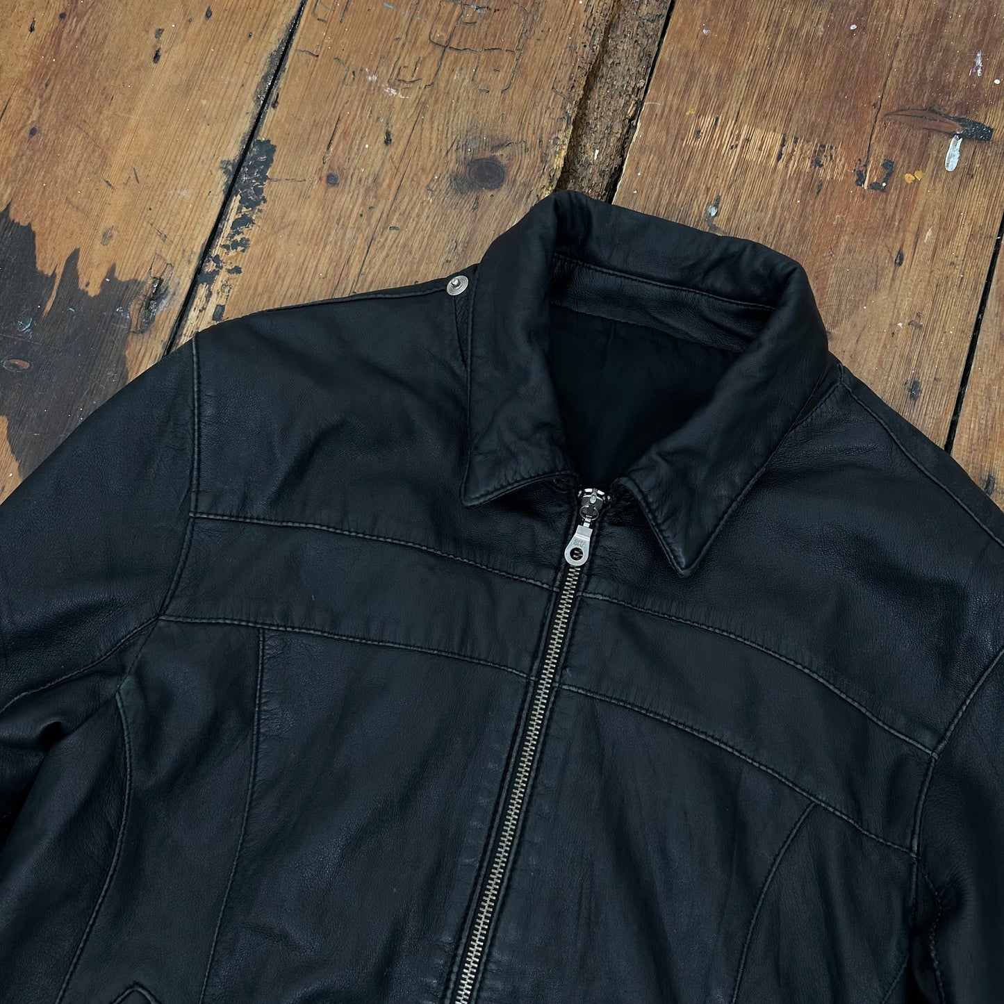 Vintage Black Leather Bomber Jacket - M