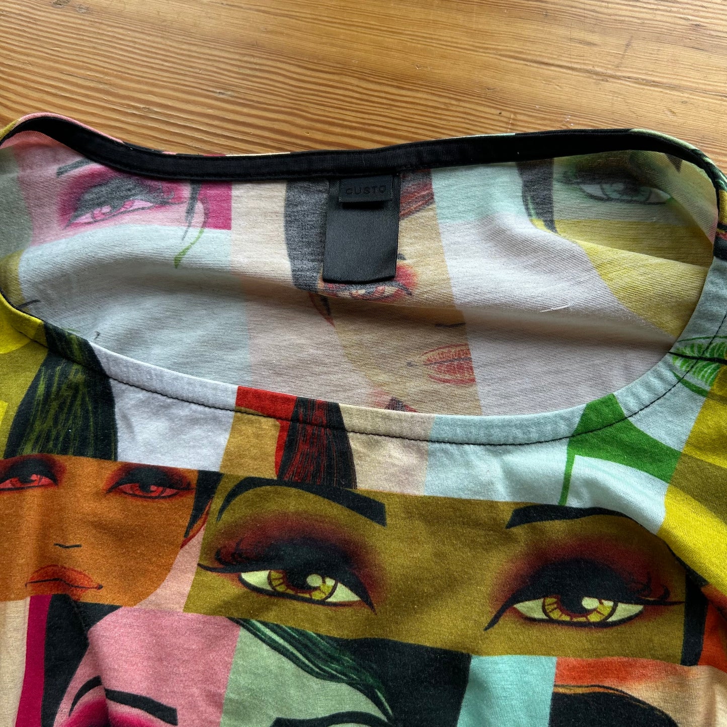 Custo Barcelona Graphic Print Face Top - S