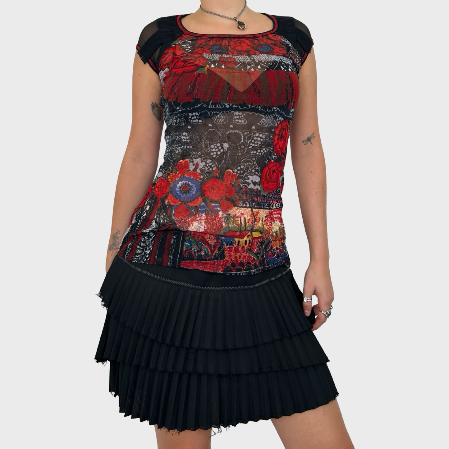 Save The Queen Red Graphic Mesh Short Sleeve Top - S