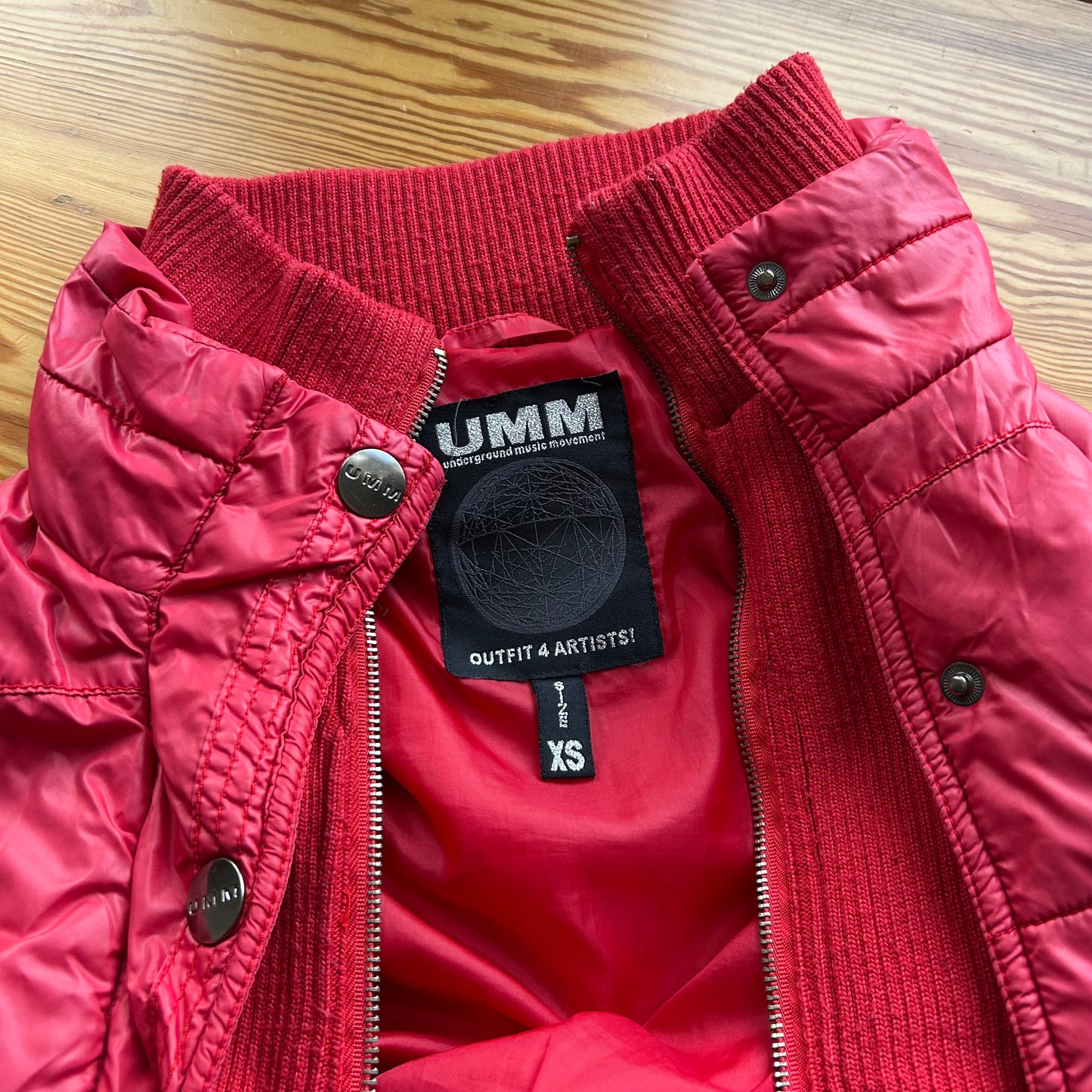 Vintage Red Cropped Bomber Jacket – XS