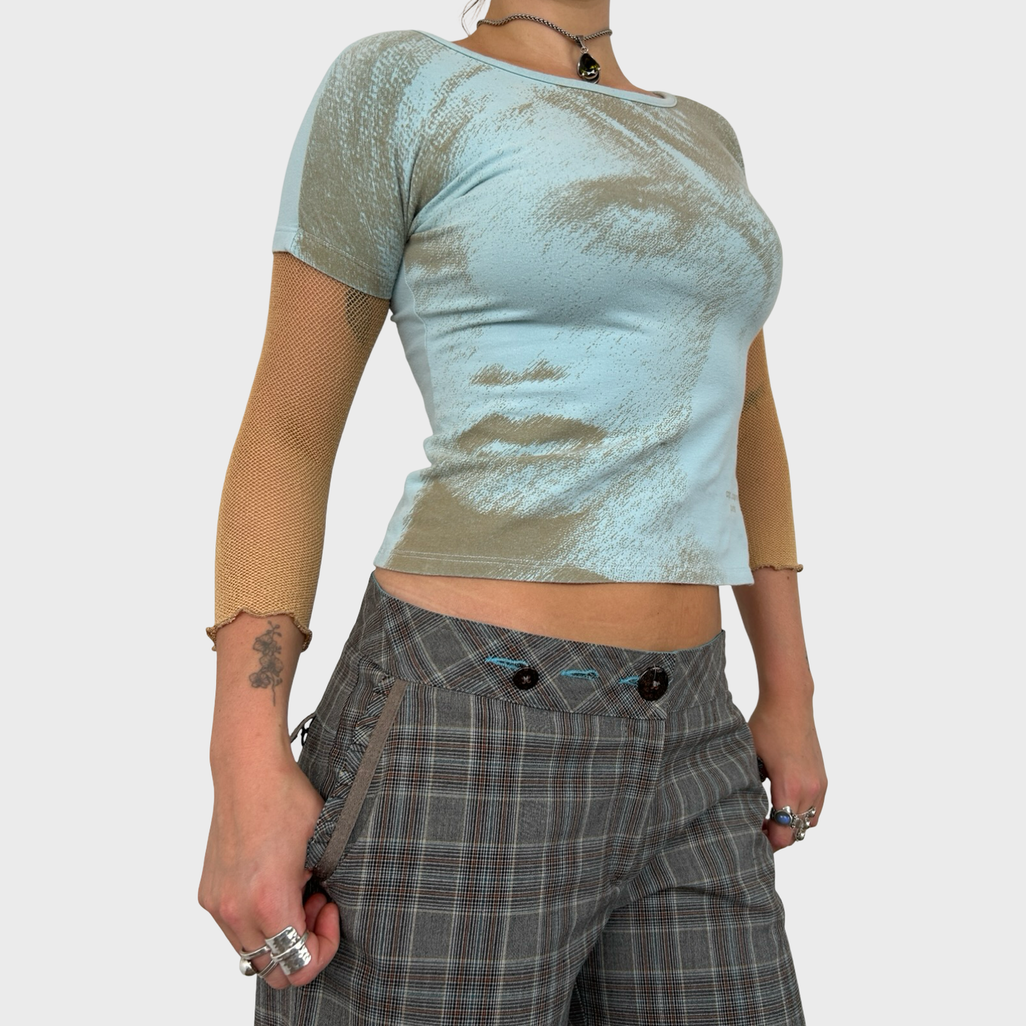 Cop Copine Baby Blue Face Print Graphic Tee - XS/S