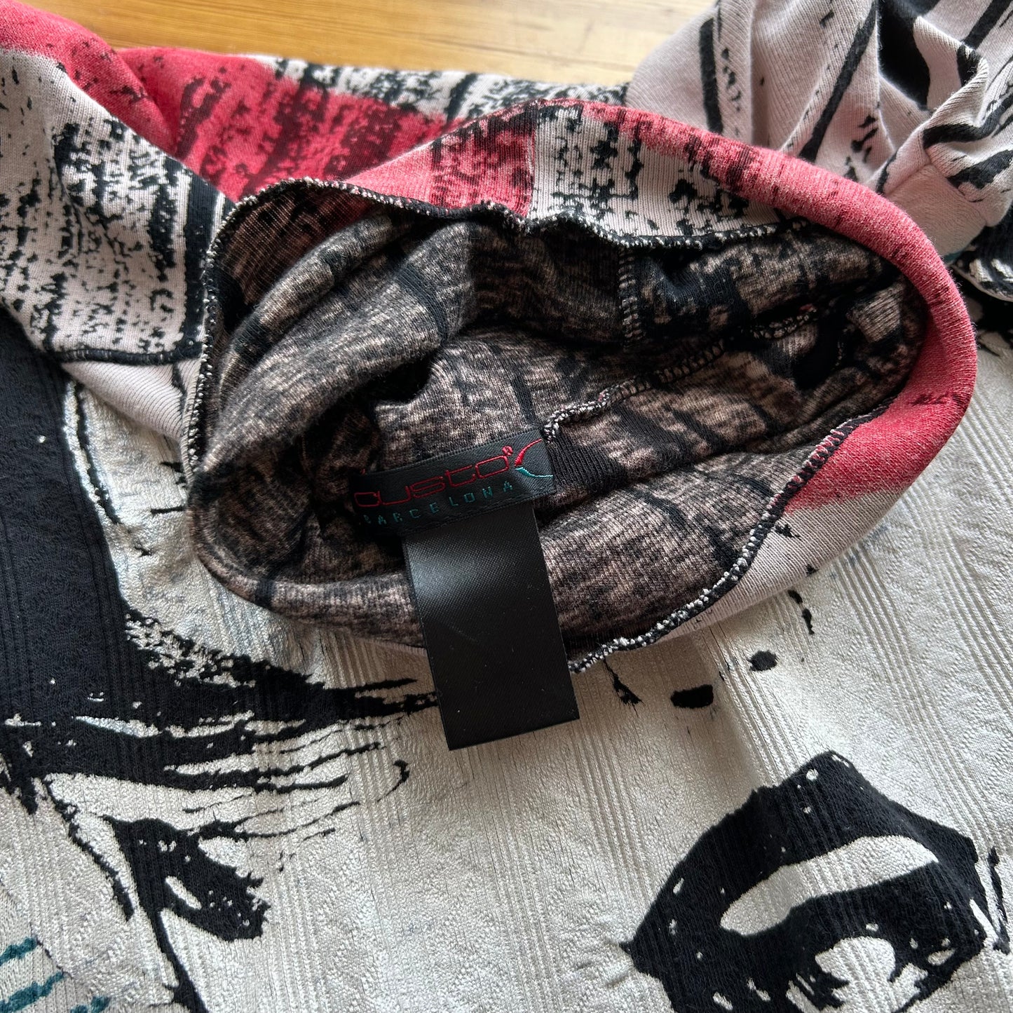 Custo Barcelona Graphic Face Top – S/M