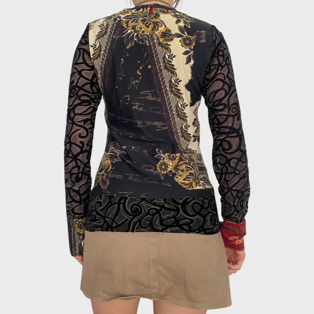 Save the Queen 90s long sleeve top