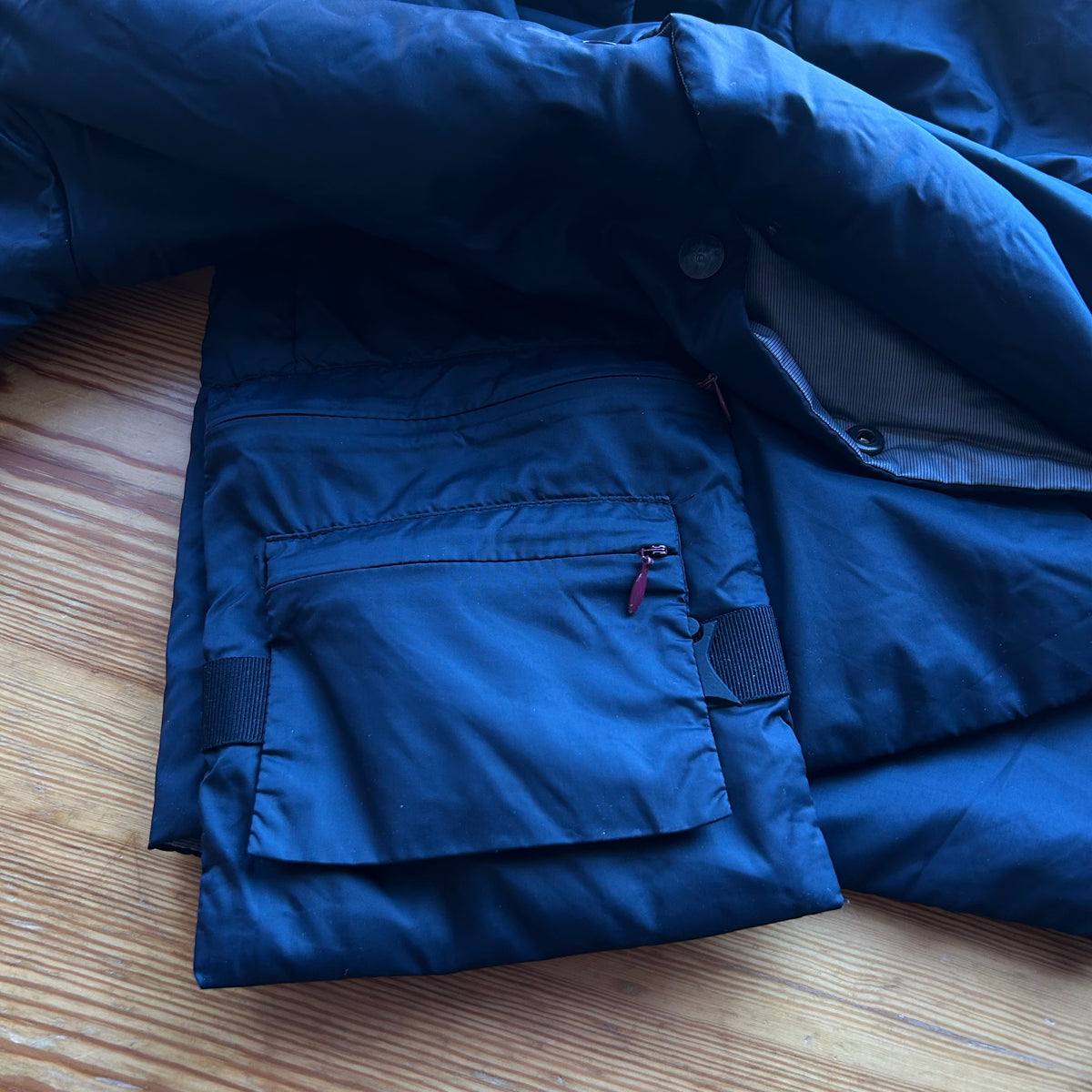 Cop Copine Puffer with Bag Pocket Detail - S