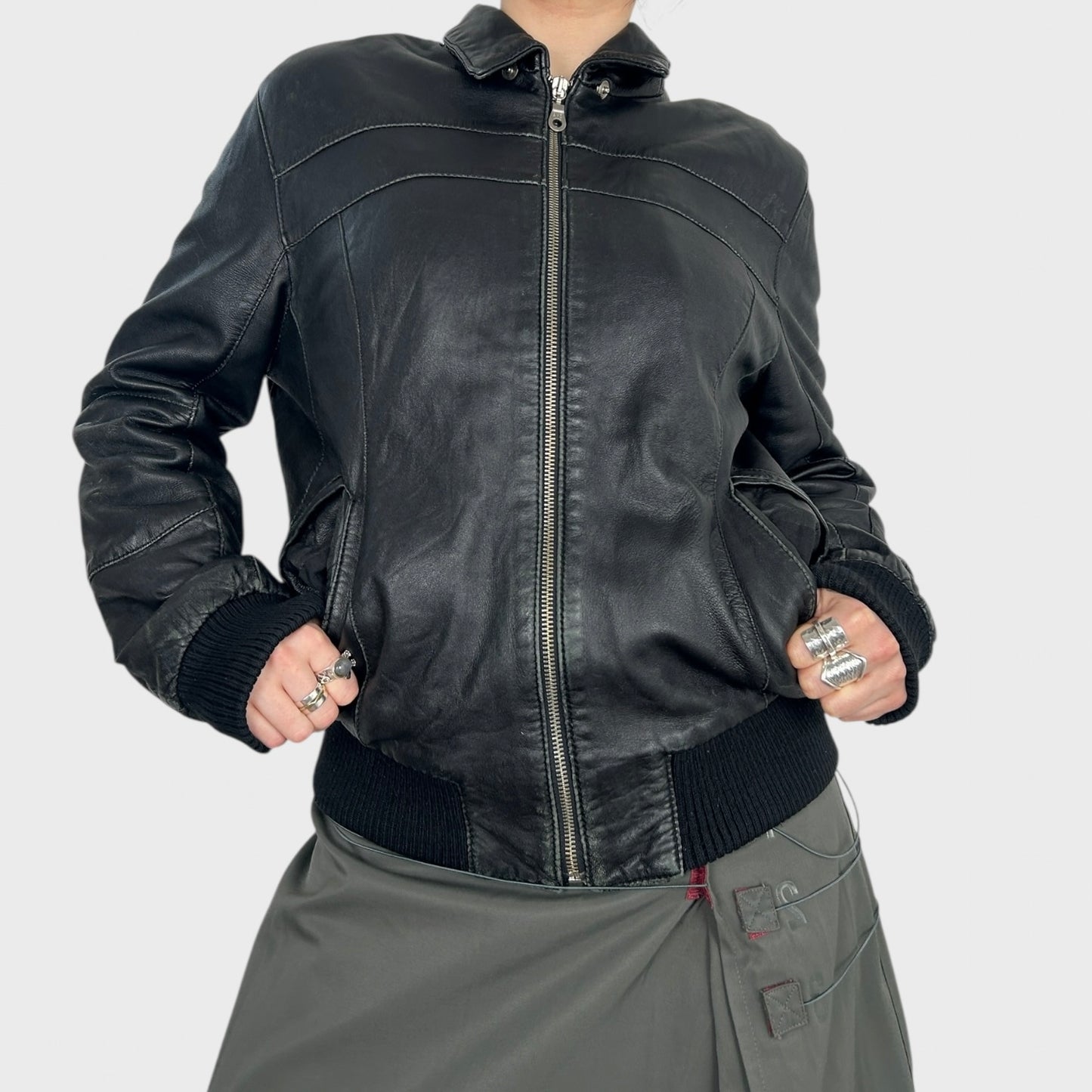 Vintage Black Leather Bomber Jacket - M