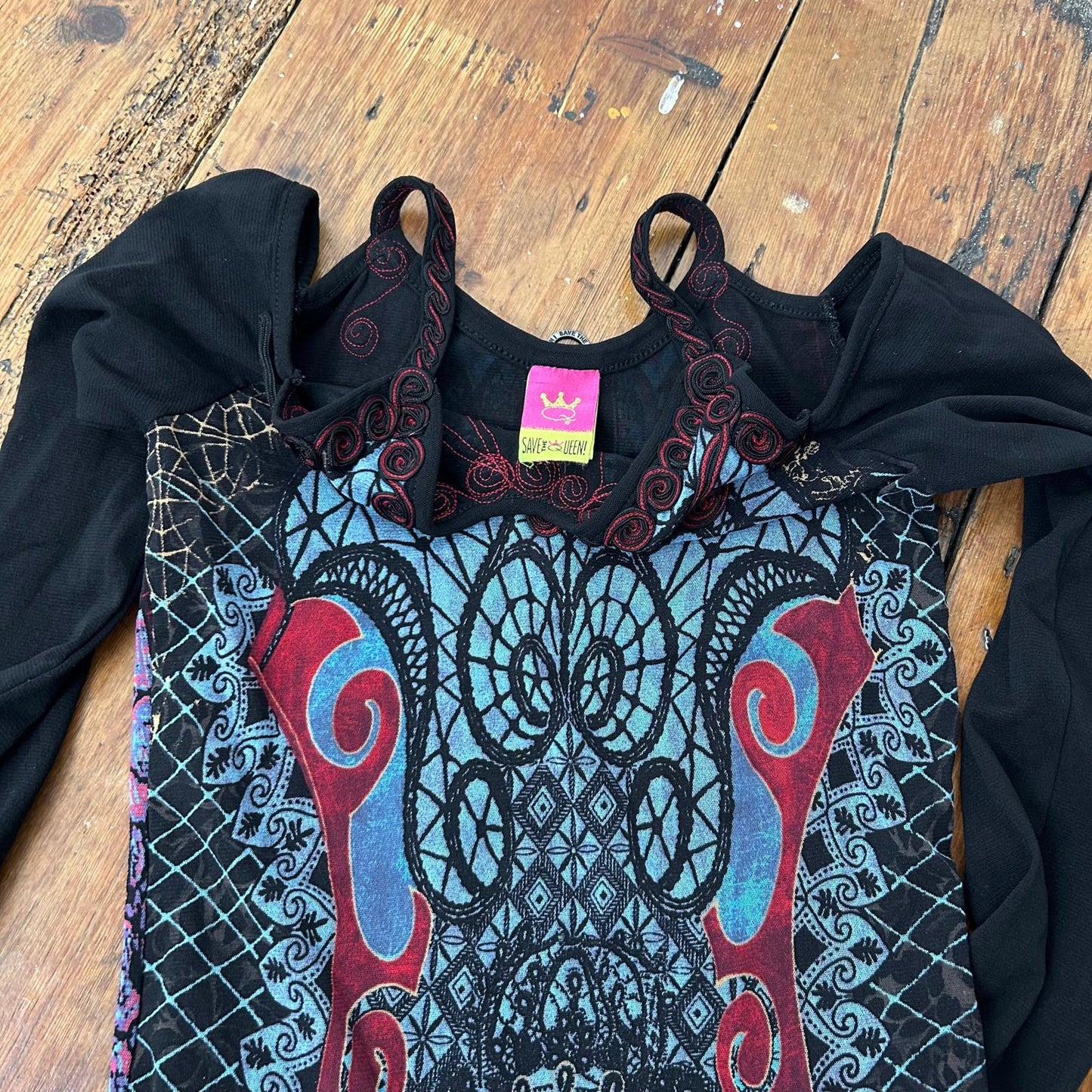 Save The Queen Graphic Mesh Long Sleeve - M