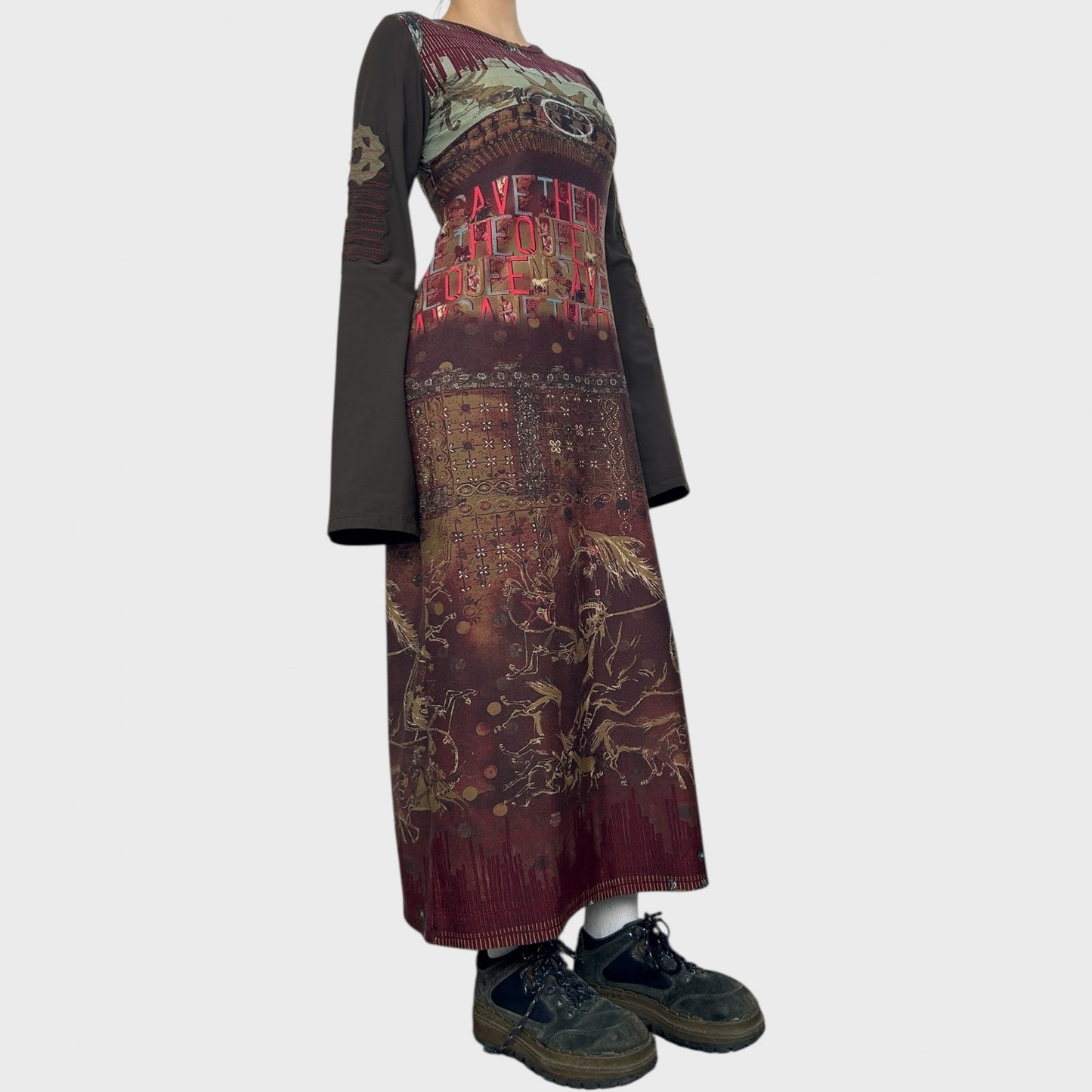 Save the Queen Graphic Maxi Dress - M/L