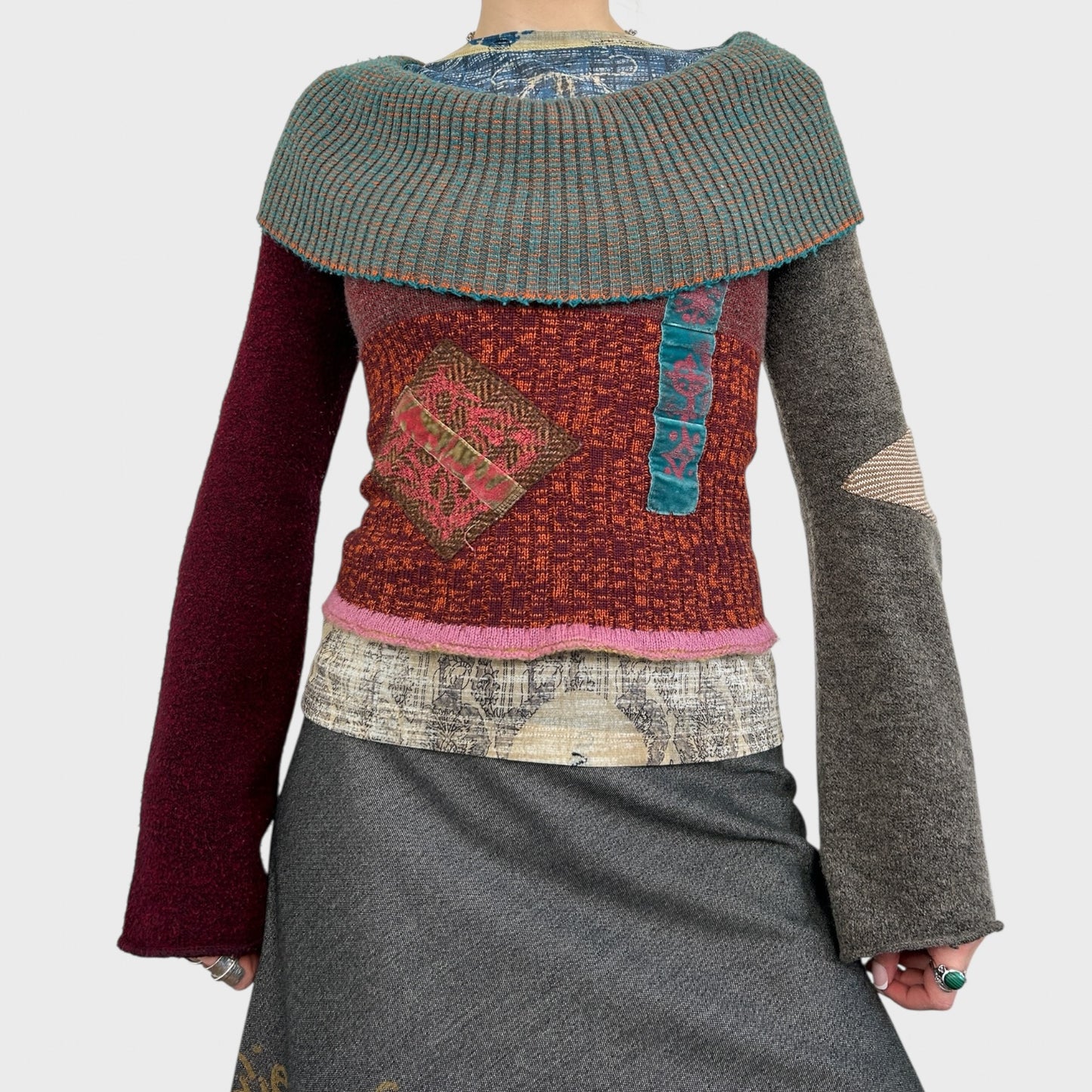 Save the Queen Off The Shoulder Graphic Print Jumper - XS/S