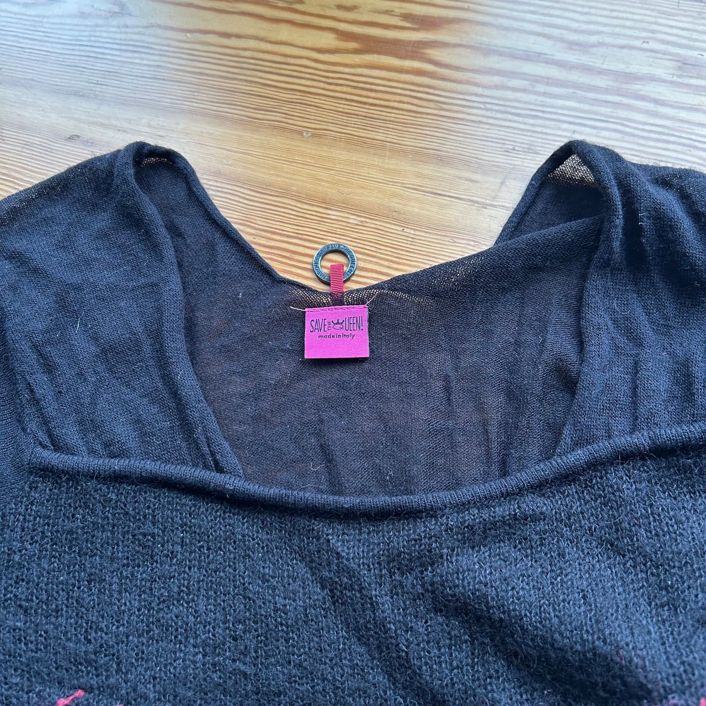 Save The Queen Graphic Jumper - M