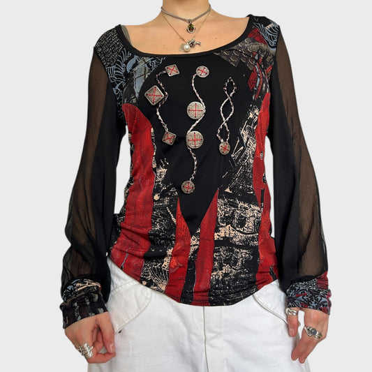 Save the Queen Graphic Top - Size S-L