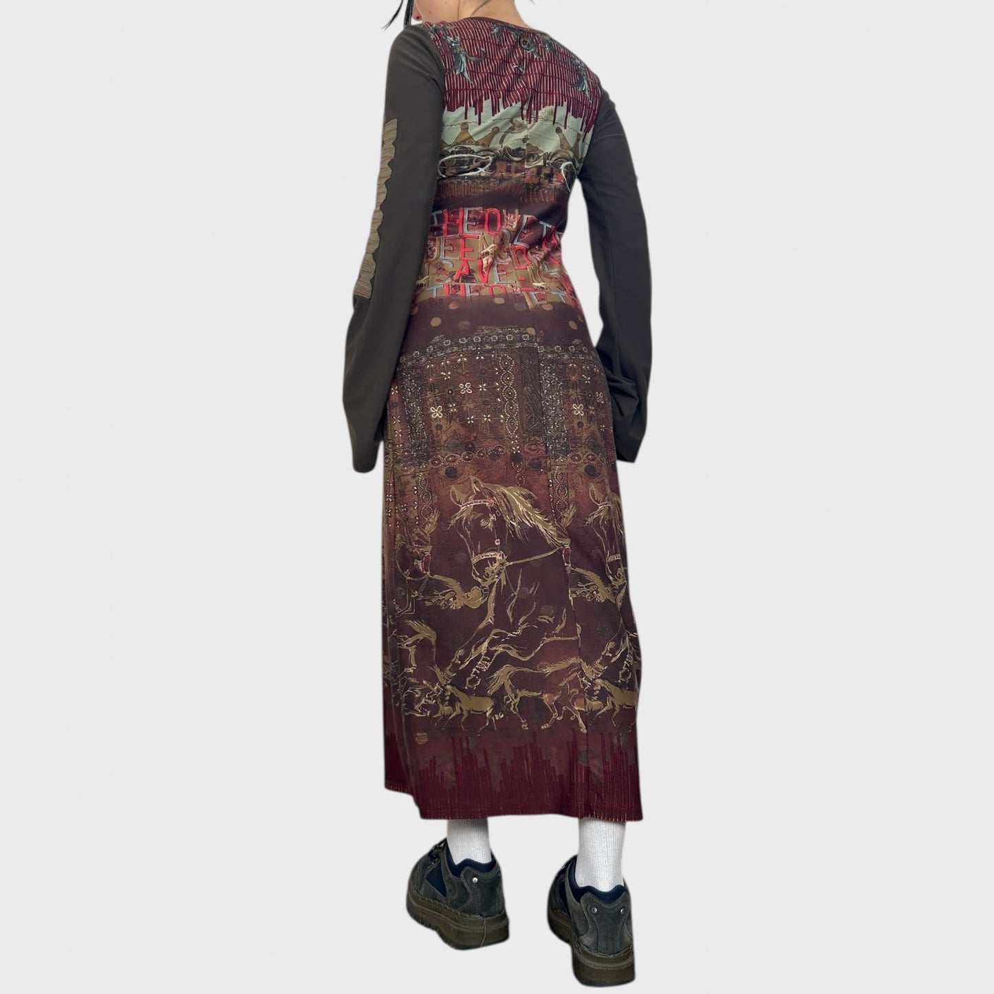 Save the Queen Graphic Maxi Dress - M/L