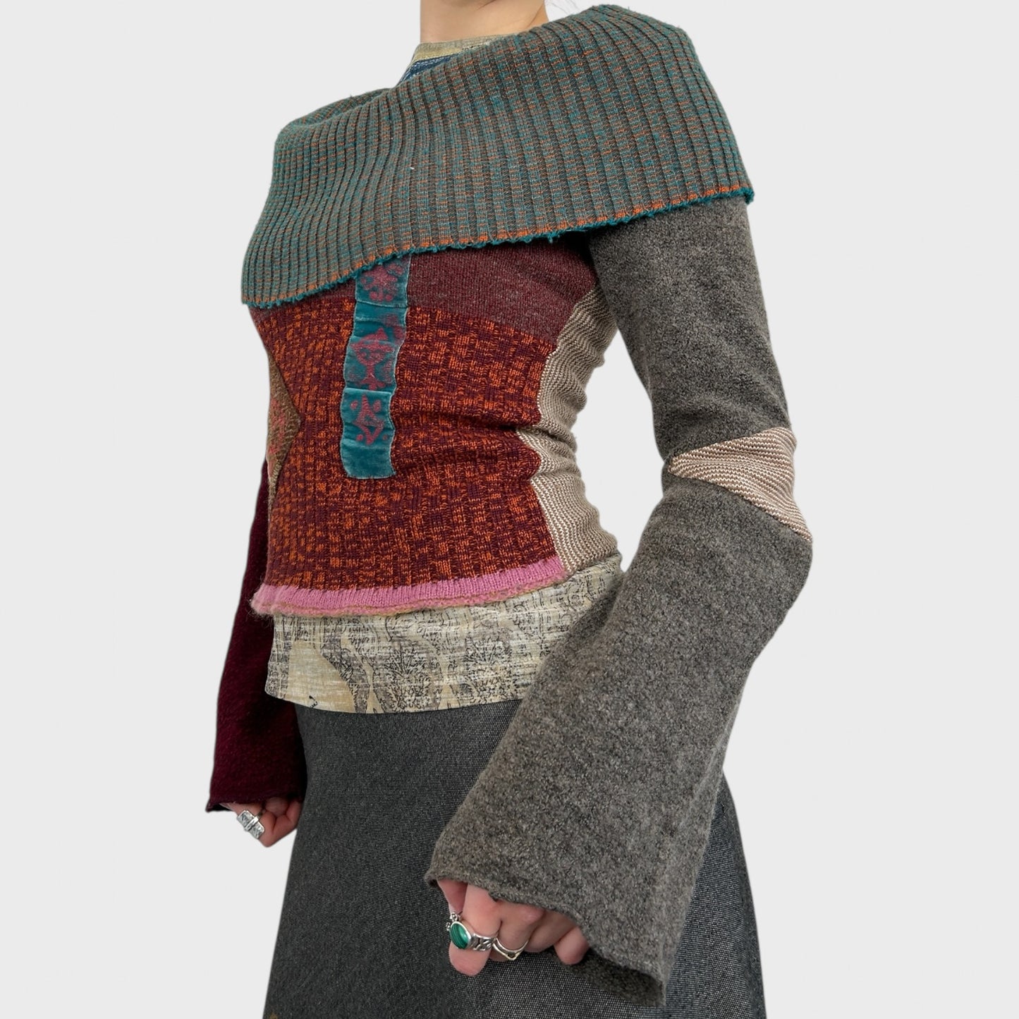 Save the Queen Off The Shoulder Graphic Print Jumper - XS/S