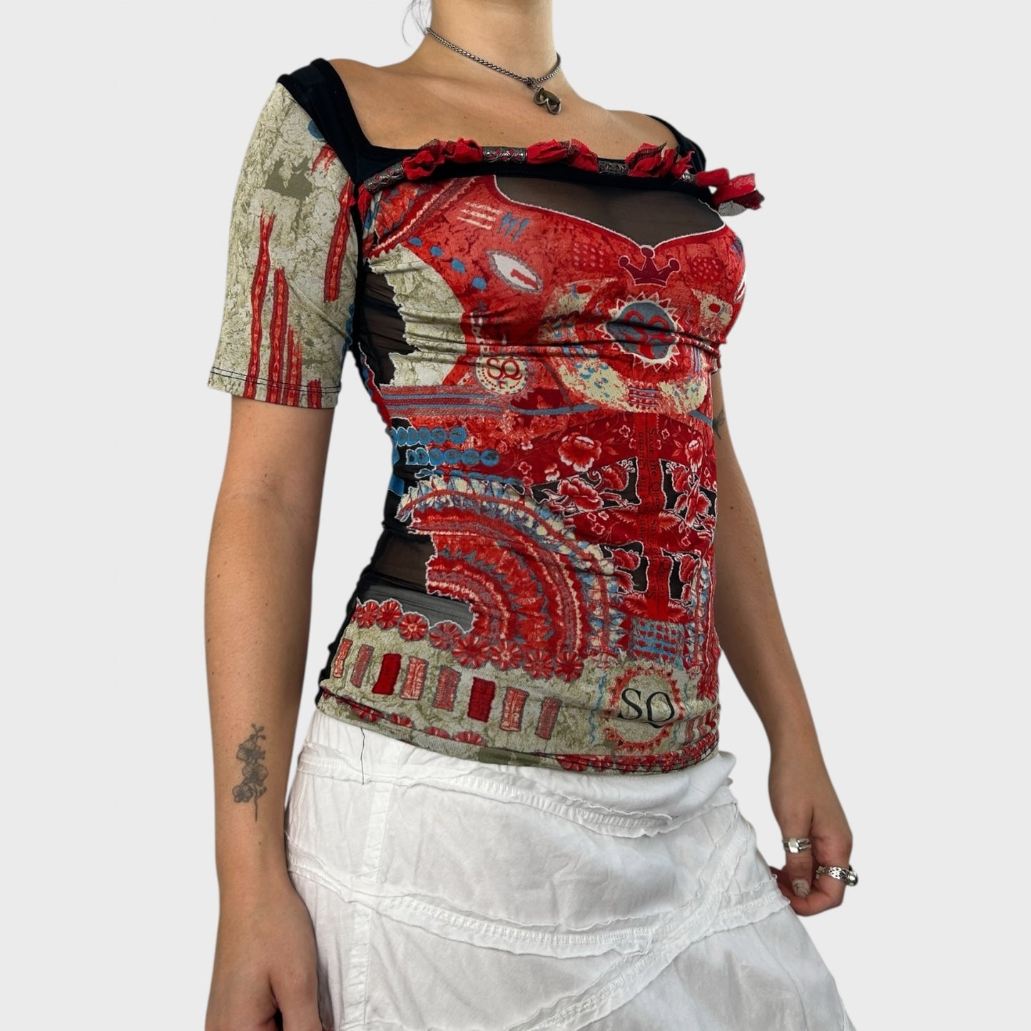 Save the Queen Tie-Back Graphic Top - S/M