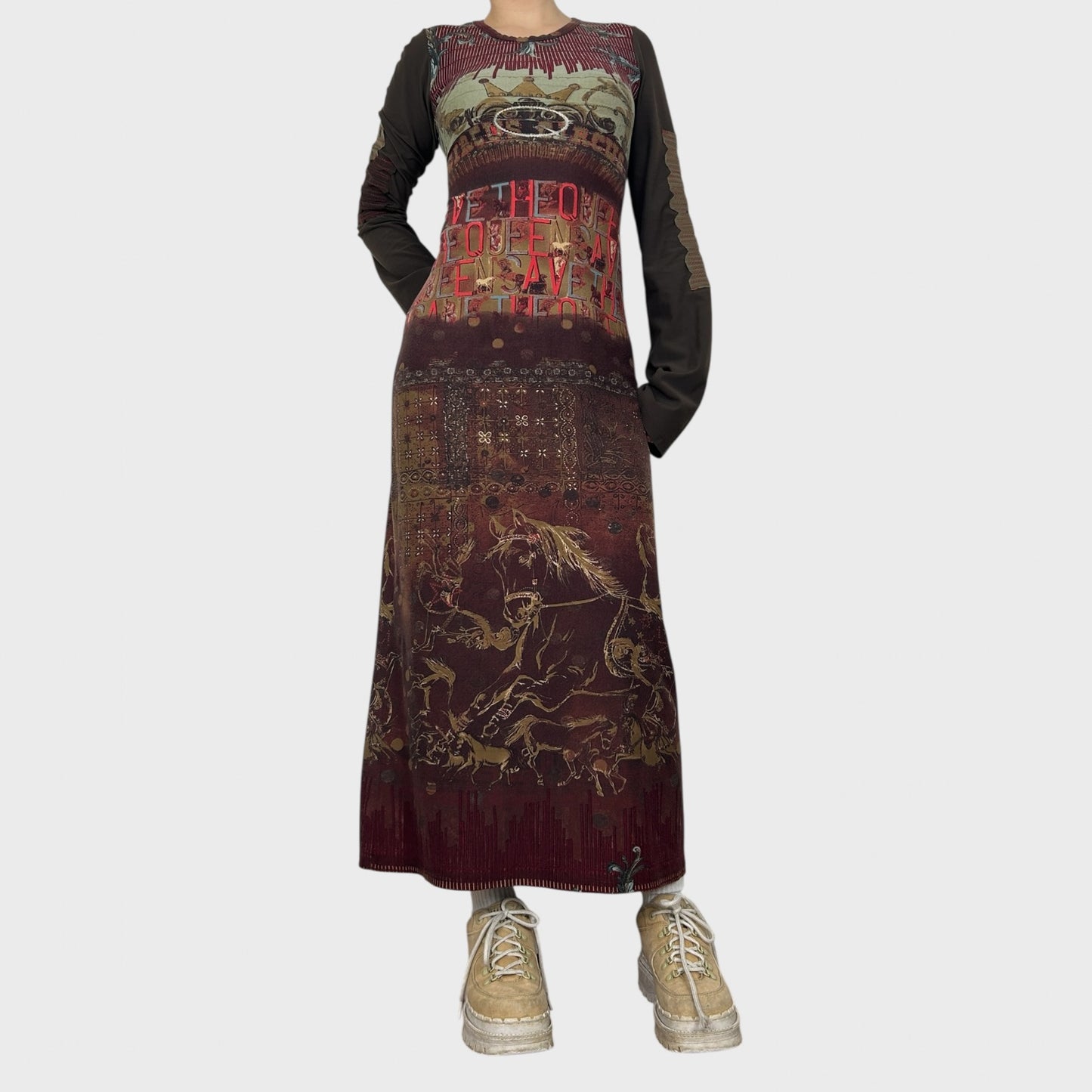 Save The Queen Graphic Print Maxi Dress - L