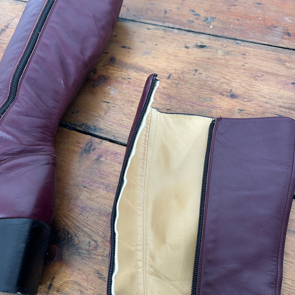 Vintage Burgundy Leather Square-Toe Heeled Boots - 38.5